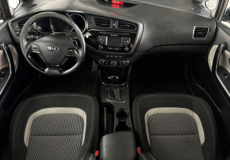 Подержанный автомобиль Kia Ceed Wagon 2014 года (9 фото)
