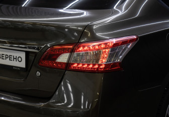 Подержанный автомобиль Nissan Sentra Sedan 2014 года (20 фото)