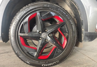 Подержанный автомобиль Omoda C5 2022 года (20 фото)