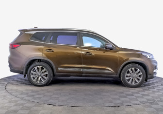 Подержанный автомобиль Chery Tiggo 8 2020 года (4 фото)