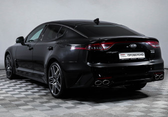 Подержанный автомобиль Kia Stinger 2021 года (7 фото)