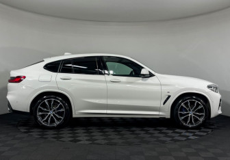Подержанный автомобиль BMW X4 2019 года (6 фото)