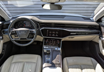 Подержанный автомобиль Audi A6 Sedan 2019 года (14 фото)
