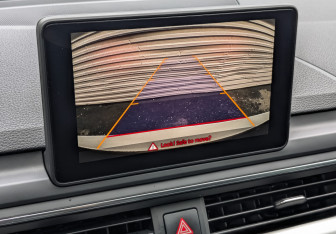 Подержанный автомобиль Audi A4 Sedan 2017 года (28 фото)