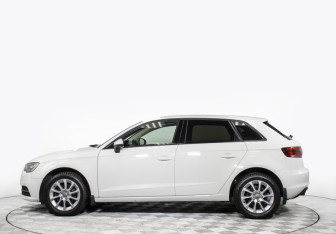 Подержанный автомобиль Audi A3 Hatchback 2014 года (8 фото)