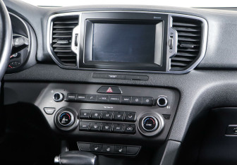 Подержанный автомобиль Kia Sportage 2016 года (15 фото)