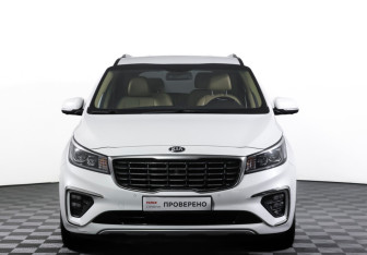 Подержанный автомобиль Kia Carnival 2018 года (2 фото)