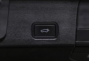 Подержанный автомобиль Geely Tugella 2023 года (23 фото)