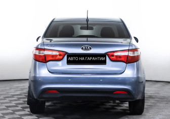 Подержанный автомобиль Kia Rio Sedan 2012 года (7 фото)