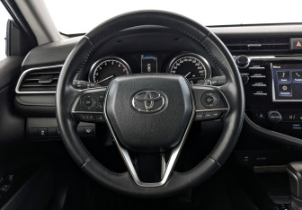 Подержанный автомобиль Toyota Camry Sedan 2021 года (22 фото)