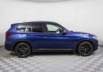 Подержанный автомобиль BMW X3 2018 года (4 фото)