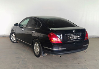Подержанный автомобиль Nissan Teana 2006 года (6 фото)
