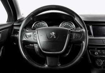 Подержанный автомобиль Peugeot 508 Sedan 2012 года (17 фото)