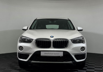 Подержанный автомобиль BMW X1 2016 года (3 фото)