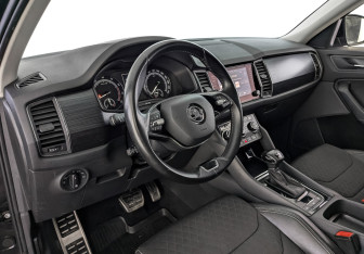 Подержанный автомобиль Skoda Kodiaq 2021 года (15 фото)