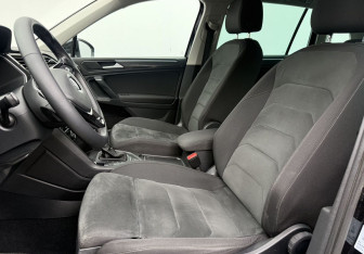 Подержанный автомобиль Volkswagen Tiguan 2019 года (10 фото)