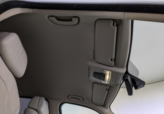 Подержанный автомобиль BMW X5 2015 года (23 фото)