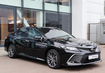 Подержанный автомобиль Toyota Camry Sedan 2022 года (3 фото)