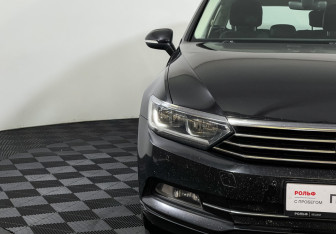 Подержанный автомобиль Volkswagen Passat Wagon 2018 года (18 фото)