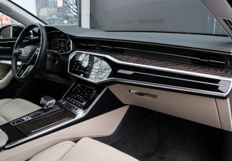 Подержанный автомобиль Audi A7 2021 года (7 фото)