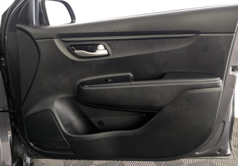 Подержанный автомобиль Kia Rio Hatchback 2021 года (24 фото)