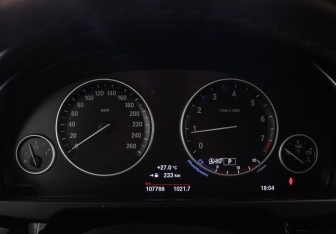 Подержанный автомобиль BMW X5 2017 года (13 фото)