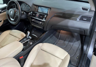 Подержанный автомобиль BMW X3 2016 года (9 фото)