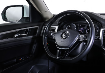 Подержанный автомобиль Volkswagen Teramont 2019 года (14 фото)