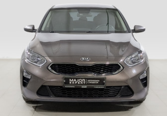Подержанный автомобиль Kia Ceed Hatchback 2020 года (2 фото)