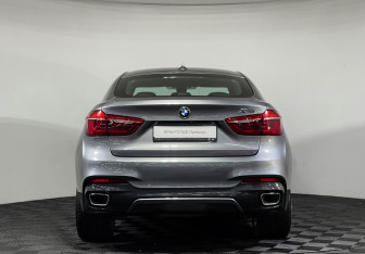 Подержанный автомобиль BMW X6 2017 года (4 фото)