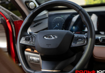 Подержанный автомобиль Chery Tiggo 8 Pro Max 2022 года (10 фото)