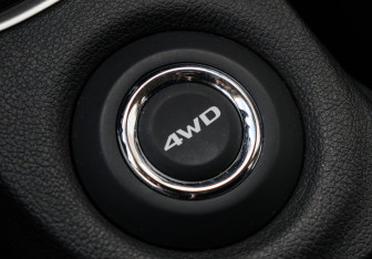 Подержанный автомобиль Mitsubishi Outlander 2014 года (14 фото)