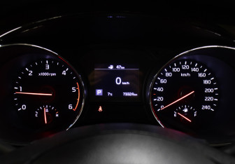 Подержанный автомобиль Kia Carnival 2018 года (14 фото)