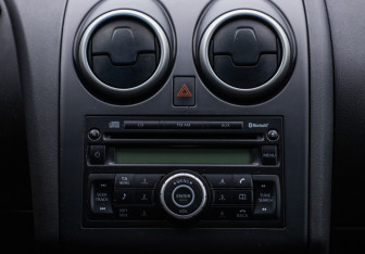 Подержанный автомобиль Nissan Qashqai 2011 года (13 фото)