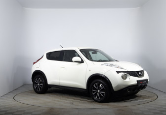 Подержанный автомобиль Nissan Juke 2013 года (3 фото)