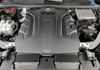 Подержанный автомобиль Volkswagen Touareg 2020 года (9 фото)