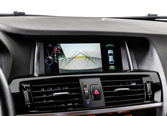 Подержанный автомобиль BMW X4 2015 года (21 фото)