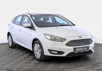 Подержанный автомобиль Ford Focus Hatchback 2018 года (3 фото)