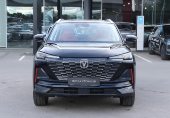 Подержанный автомобиль Changan CS55PLUS 2023 года (2 фото)