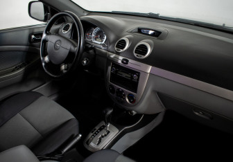 Подержанный автомобиль Chevrolet Lacetti Hatchback 2010 года (10 фото)