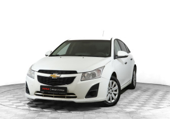 Подержанный автомобиль Chevrolet Cruze Sedan 2014 года (15 фото)