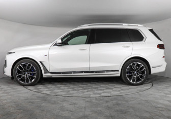 Новый BMW X7 2025 (5 фото)