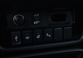 Подержанный автомобиль Mitsubishi Outlander 2021 года (16 фото)