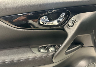 Подержанный автомобиль Nissan Qashqai 2016 года (18 фото)