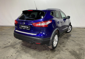 Подержанный автомобиль Nissan Qashqai 2016 года (5 фото)