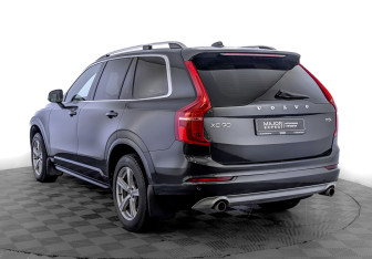 Подержанный автомобиль Volvo XC90 2018 года (7 фото)