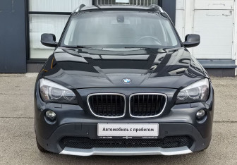Подержанный автомобиль BMW X1 2011 года (2 фото)