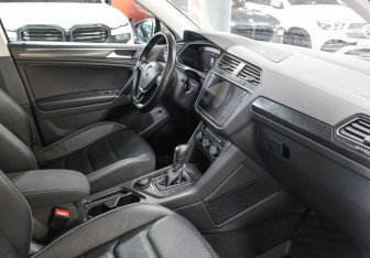 Подержанный автомобиль Volkswagen Tiguan 2018 года (21 фото)