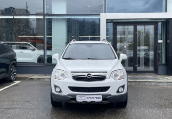 Подержанный автомобиль Opel Antara 2013 года (2 фото)