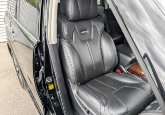 Подержанный автомобиль Infiniti QX80 2016 года (24 фото)